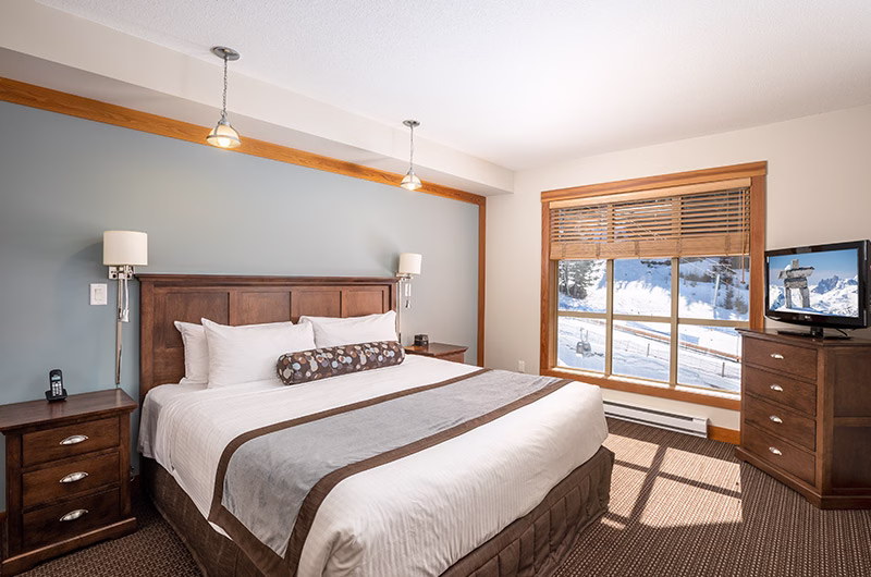 One Bedoom Hotel Suite At Legends Whistler Hotel