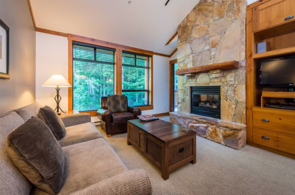 First Tracks Lodge 1 Bedroom Living Room Whistler Hotels