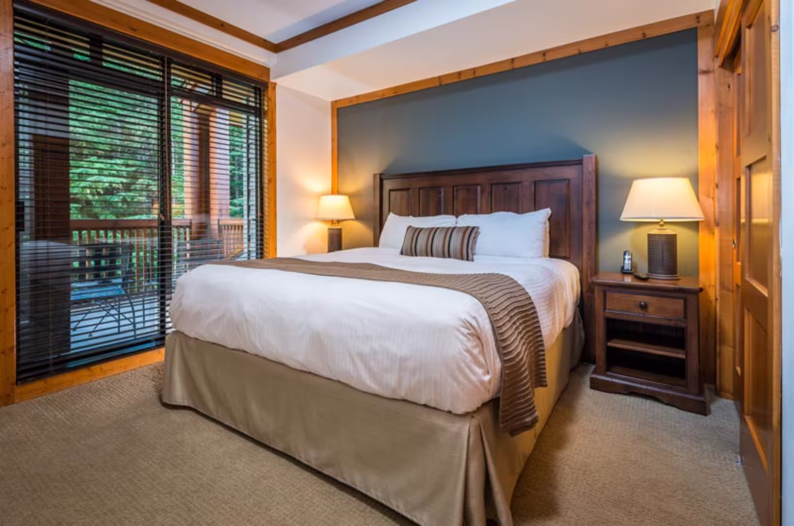 King Bed Bedroom First Tracks Lodge Whistler Hotel