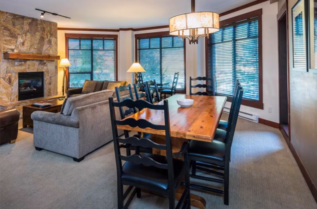 2 Bedroom Dining Area First Tracks Lodge Whistler Hotel